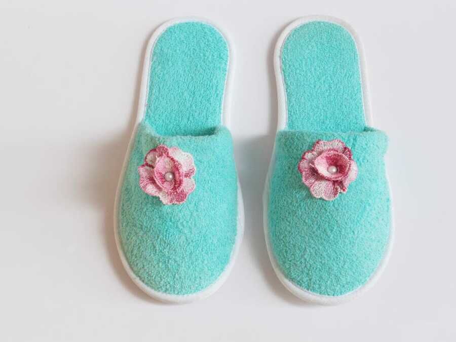 Pearly Pink Rose Patterned Slippers Mint