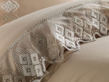 Irina Duvet Cover French Lace Cappucino - Thumbnail