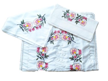 Çeyiz Diyarı - Cross-stitch Embroidered Pack Set Tulip Fuchsia Çeyiz Diyarı - Cross-stitch Embroidered Pack Set Tulip Fuchsia