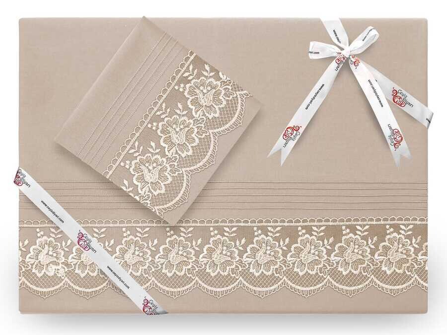 Dowry World - Lalezar Lüx طقم غطاء لحاف مطرز بالتطريز الفرنسي لون كابتشينو Dowry World - Lalezar Lüx طقم غطاء لحاف مطرز بالتطريز الفرنسي لون كابتشينو