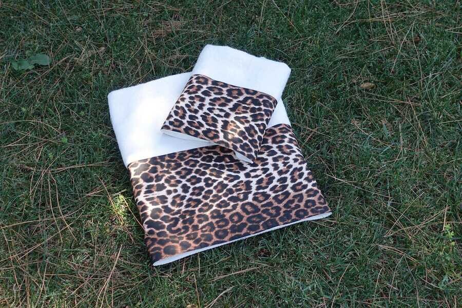 Leopard Patterned Bamboo Bathroom 2-Towel Set - Thumbnail