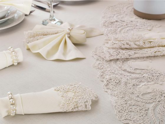 Lisa Table Cloth Set 18 Pieces Cream Cream