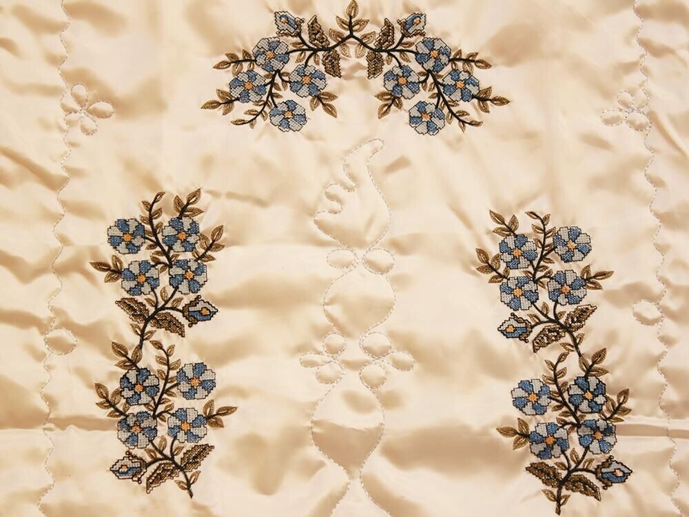 Papatya Embroidered Satin Prayer Rug - Blue - Thumbnail