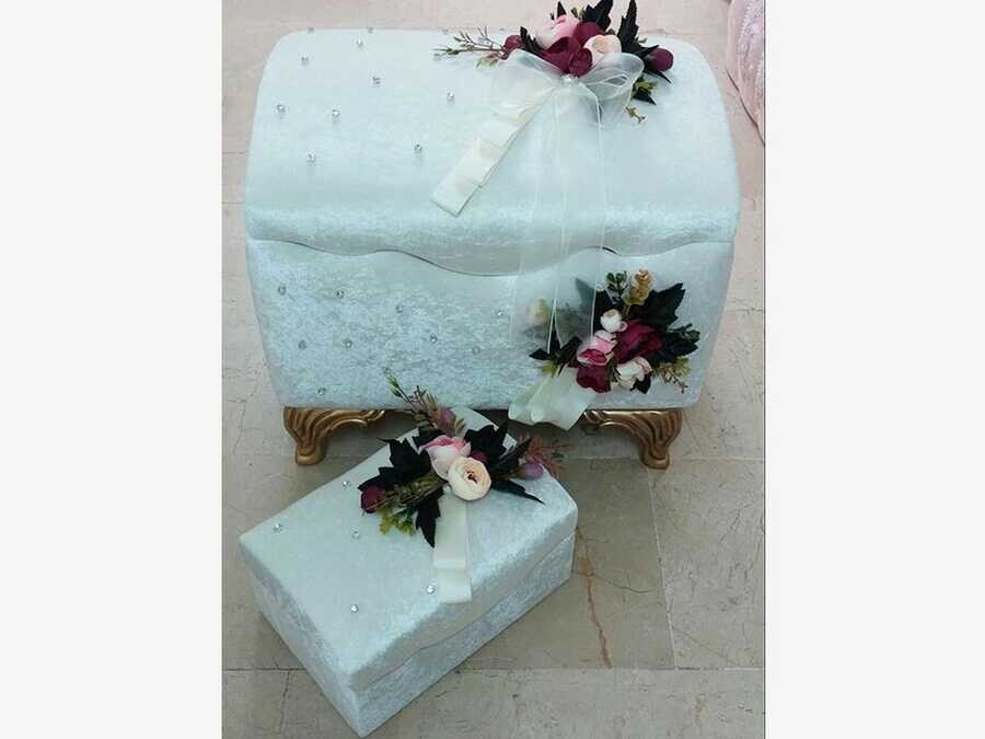 Dowry World - Model Kapak Çiçekli Kuğu 2'li Çeyiz Sandığı Krem Dowry World - Model Kapak Çiçekli Kuğu 2'li Çeyiz Sandığı Krem