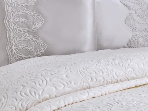 Nadya French Guipure Blanket Set Cream