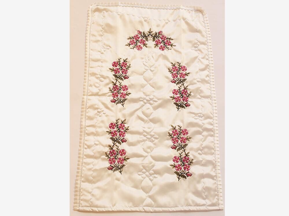 Papatya Embroidered Satin Prayer Rug - Pink - Thumbnail