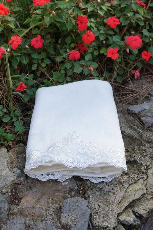 Servella French Lace Towel Cream