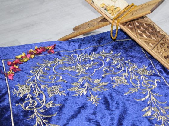 Threaded Tulip Pattern Prayer Rug