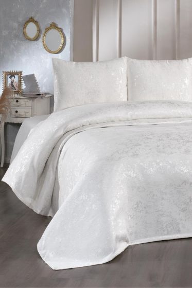 Slayka Double Size Bedspread Set, Coverlet 230x240 with Pillowcase, Chenille Fabric, for Full Bed, Cream