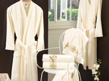 Hobby - Smart Embroidered Bathrobe Set - Cream Cream Hobby - Smart Embroidered Bathrobe Set - Cream Cream