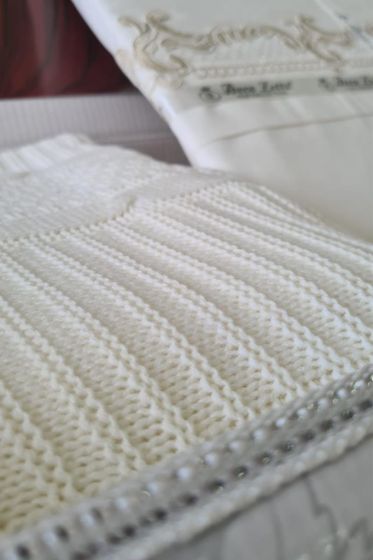 Valeria Cotton Duvet Cover Set with Blanket, Duvet Cover 200x220, Bedsheet 240x250, Blanket 220x220 Full Size, Double Cream