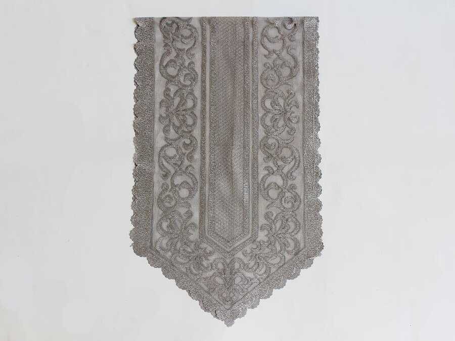 Dowry World - Venessi مفرش رانر - لون رمادي Dowry World - Venessi مفرش رانر - لون رمادي