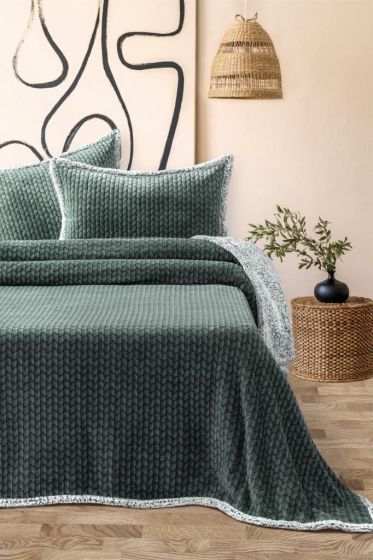 Vera All Day King Size Bedspread Set 3pcs, Coverlet 220x240 with Pillowcase, Ultra Soft Plush Fabric, Green