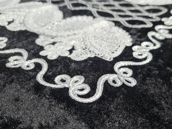 Verna Embroidered Velvet Prayer Rug 65x125 cm Black