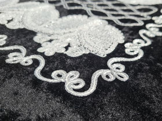 Verna Embroidered Velvet Prayer Rug 65x125 cm Black
