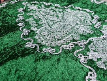 Verna Embroidered Velvet Prayer Rug 65x125 cm Green - Thumbnail