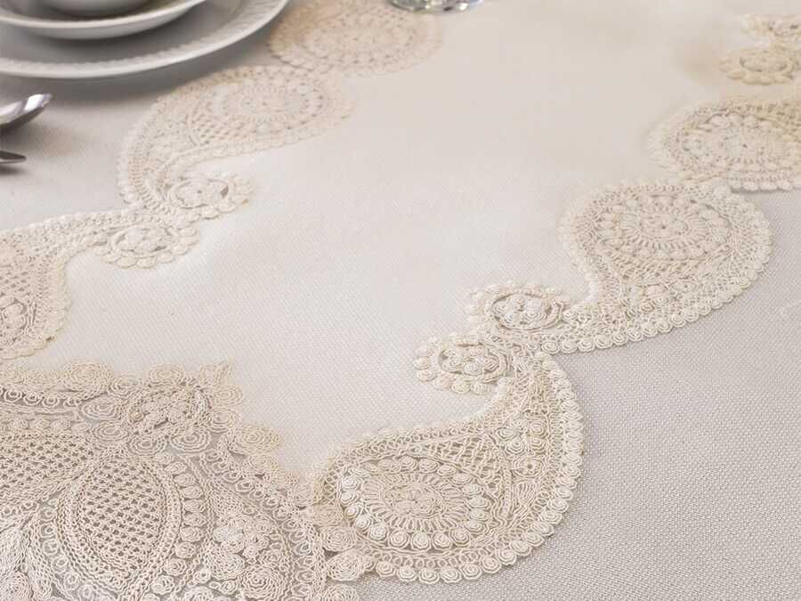 Verna Table Cloth 26 Pieces Cream Cream