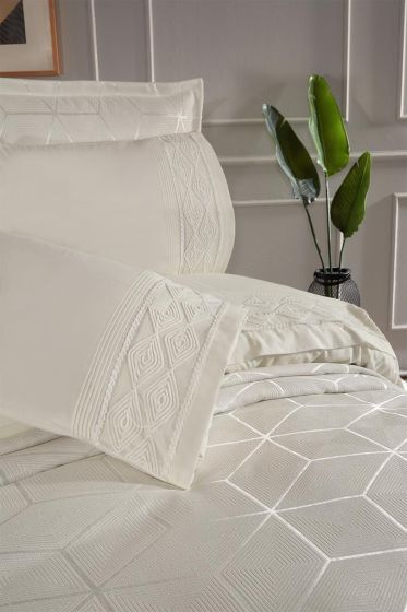 Verona Bridal Set 7pcs, Coverlet 240x260, Sheet 240x260, Duvet Cover 200x220, Pillowcase 50x70, Double Size, Cream