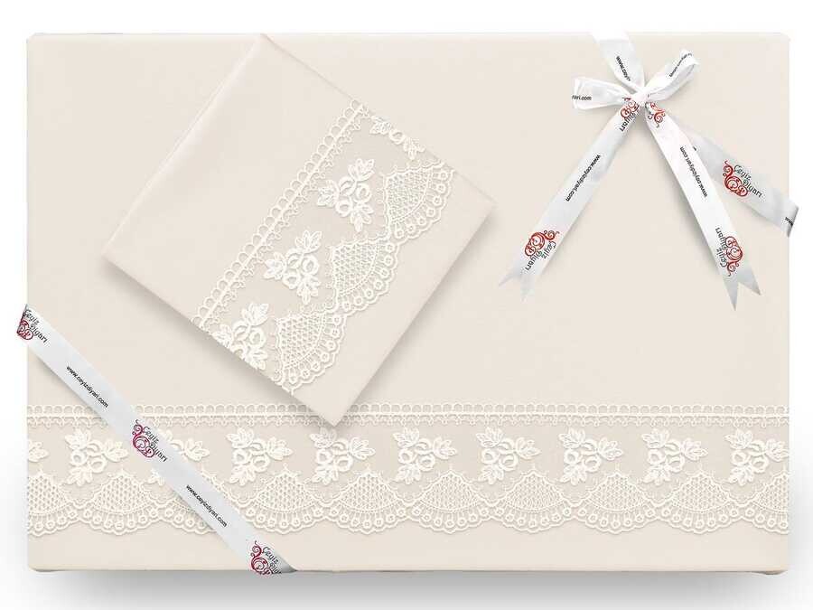 Dowry World - Yekpare Sade طقم غطاء لحاف مطرز بالتطريز الفرنسي لون كريمي Dowry World - Yekpare Sade طقم غطاء لحاف مطرز بالتطريز الفرنسي لون كريمي