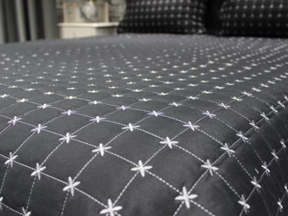 Star Double Quilted Bedspread Black